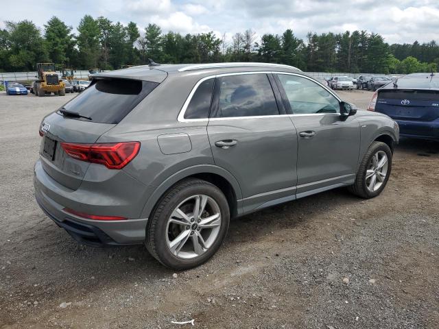  AUDI Q3 2021 Szary