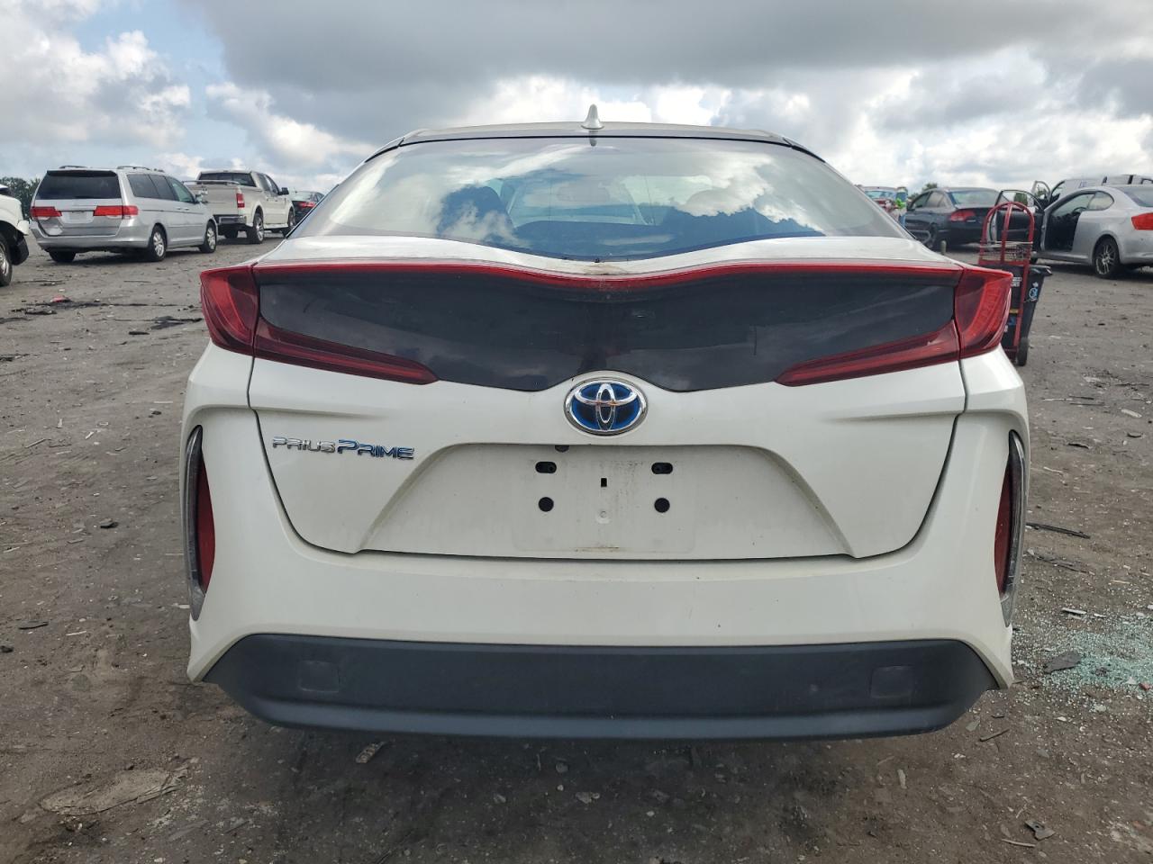 2017 Toyota Prius Prime VIN: JTDKARFP2H3048477 Lot: 64465355