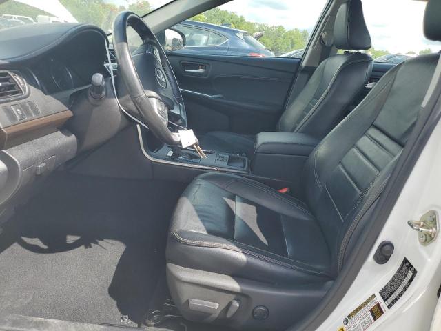  TOYOTA CAMRY 2016 Белы
