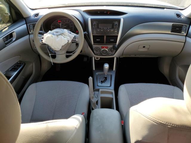 Parquets SUBARU FORESTER 2013 Biały