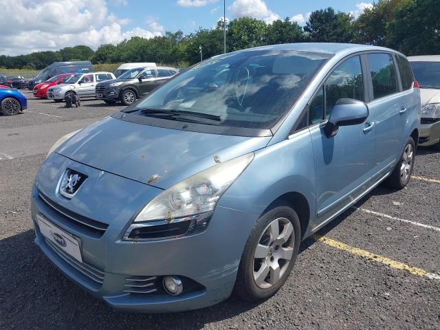 PEUGEOT 5008 FAMIL 2011