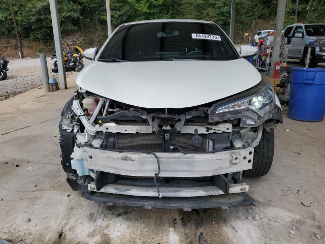  TOYOTA C-HR 2018 Белы