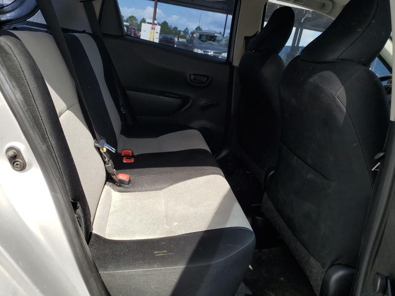 2012 Toyota Yaris VIN: JTDKTUD36CD535598 Lot: 63911325