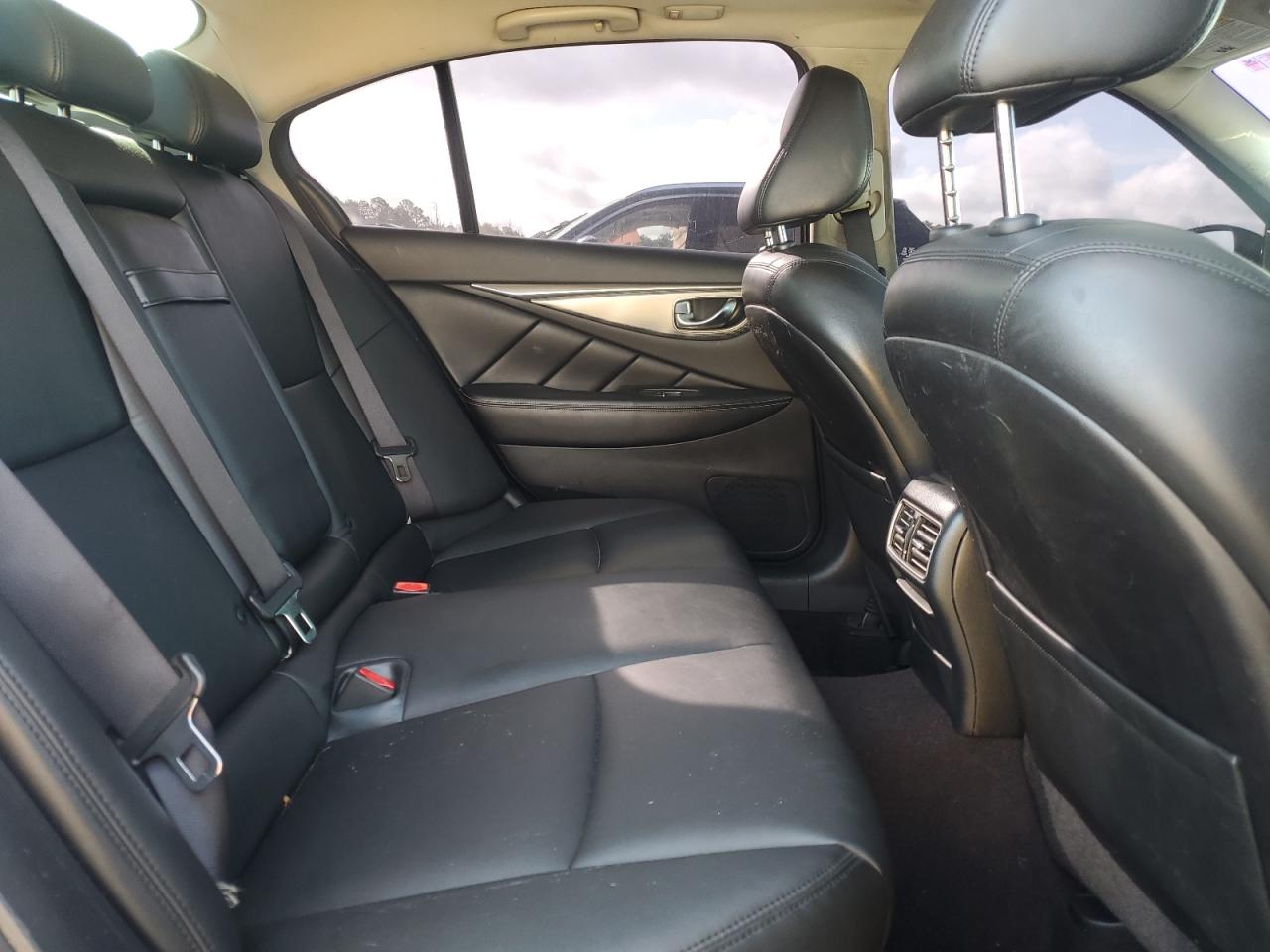 2017 Infiniti Q50 Premium VIN: JN1EV7AR8HM835154 Lot: 65404185