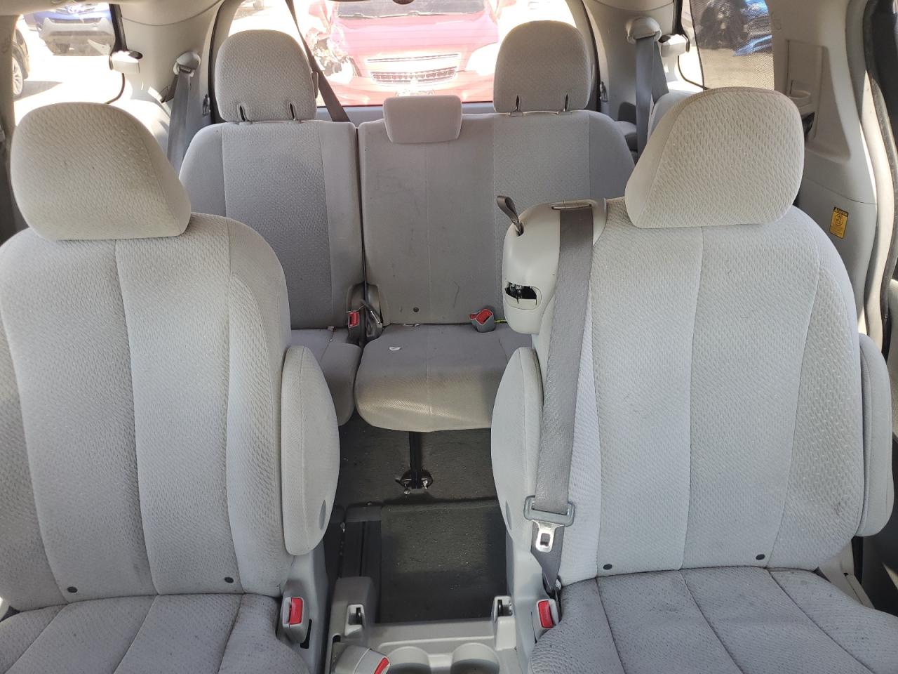 2011 Toyota Sienna Le VIN: 5TDKK3DC6BS022240 Lot: 65090495