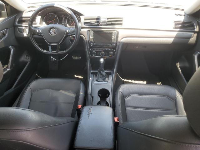  VOLKSWAGEN PASSAT 2018 Szary