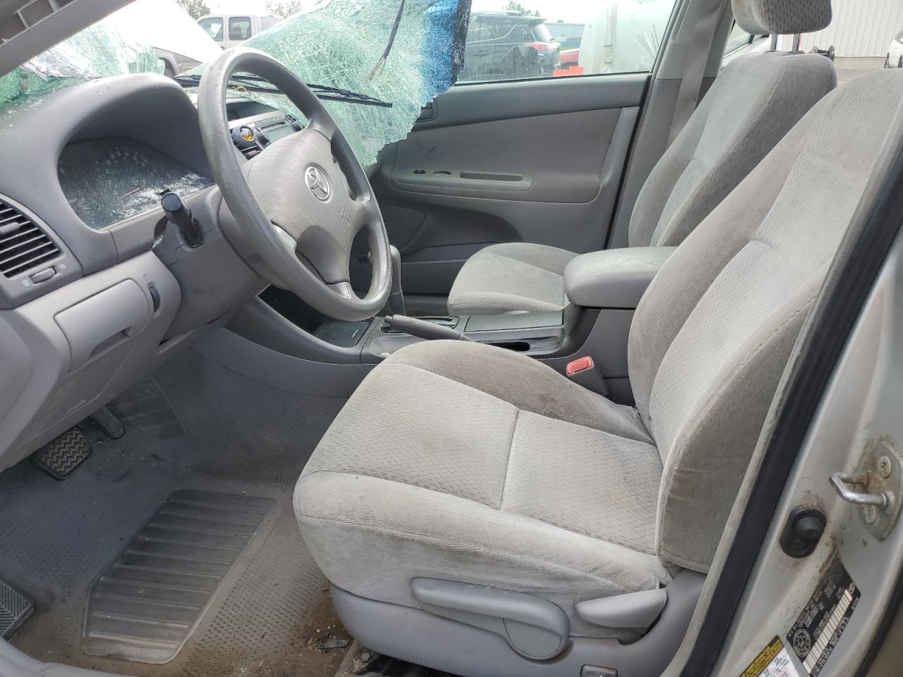 2004 Toyota Camry Le VIN: 4T1BE32K44U935882 Lot: 65652095