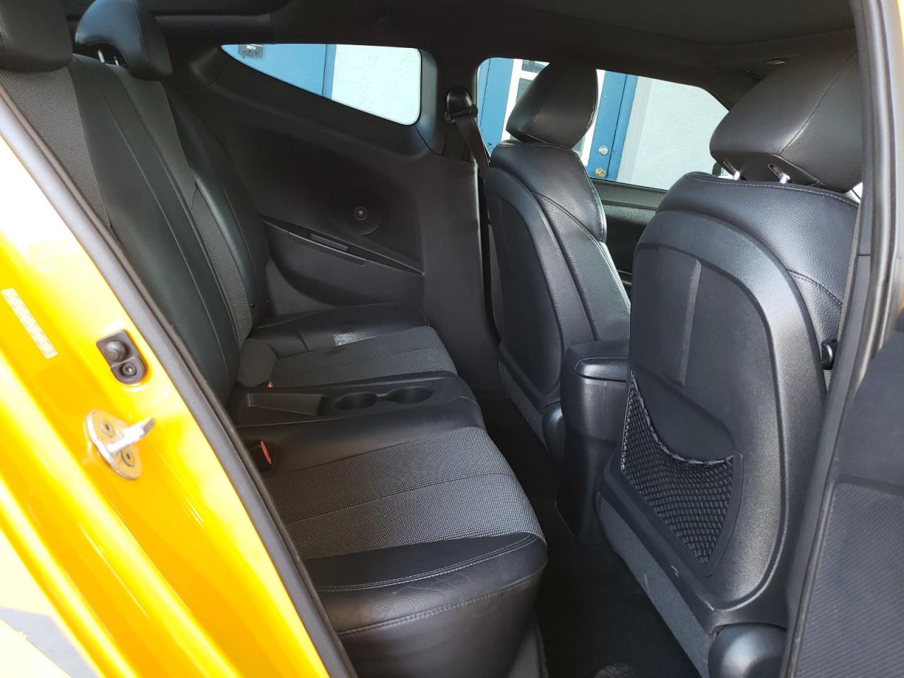 kmhtc6ad2gu254381 KMHTC6AD2GU254381 2016 Hyundai Veloster