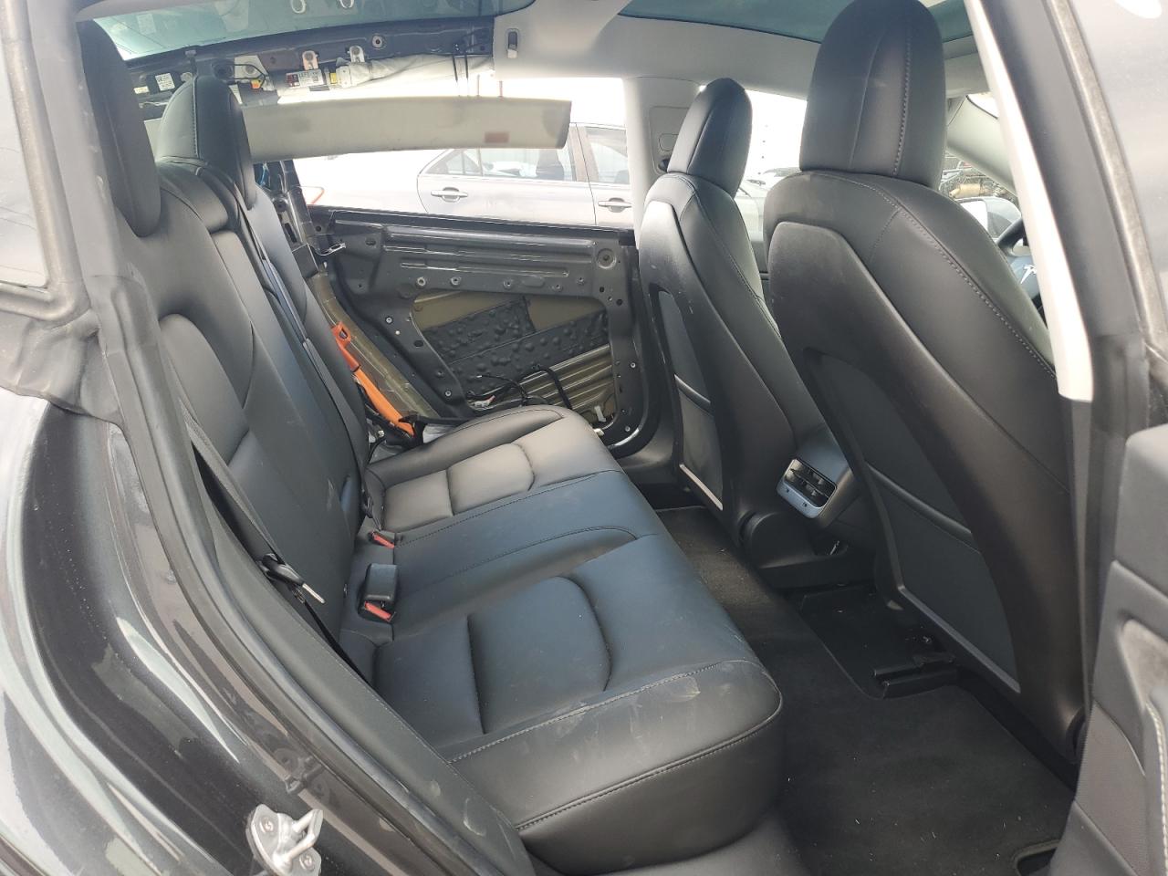 2019 Tesla Model 3 VIN: 5YJ3E1EB6KF386703 Lot: 63839025