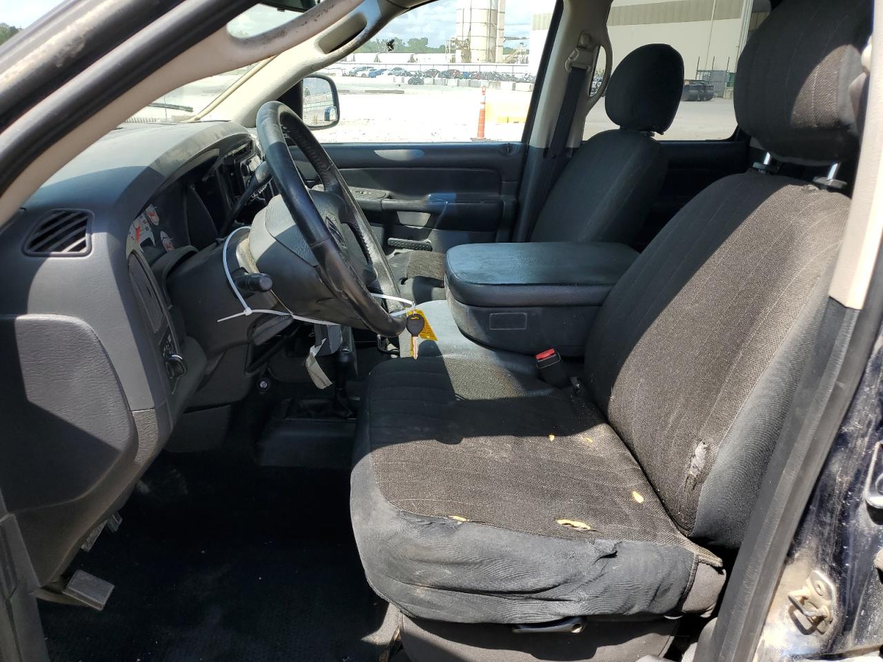 2002 Dodge Ram 1500 VIN: 3D7HU18NX2G132930 Lot: 64979935