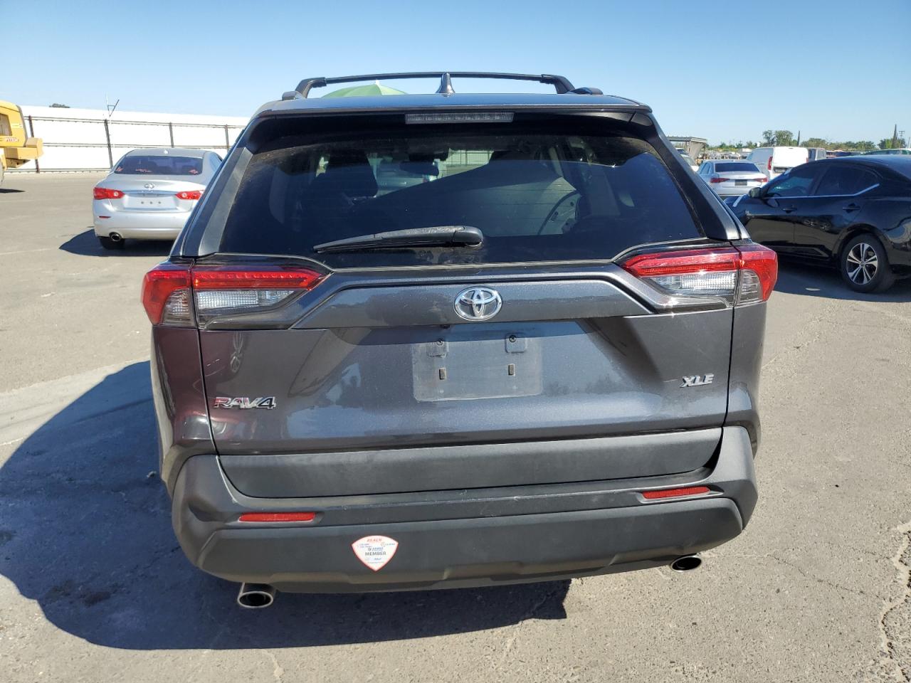 2020 Toyota Rav4 Xle VIN: 2T3W1RFV5LW058863 Lot: 64415385