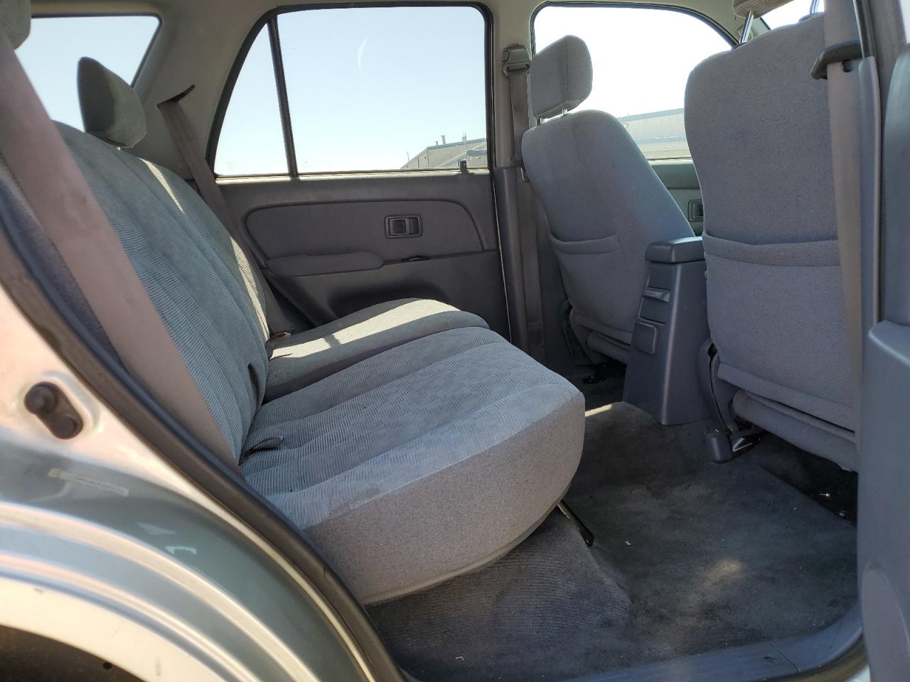 2000 Toyota 4Runner VIN: JT3GM84R2Y0068794 Lot: 63912225