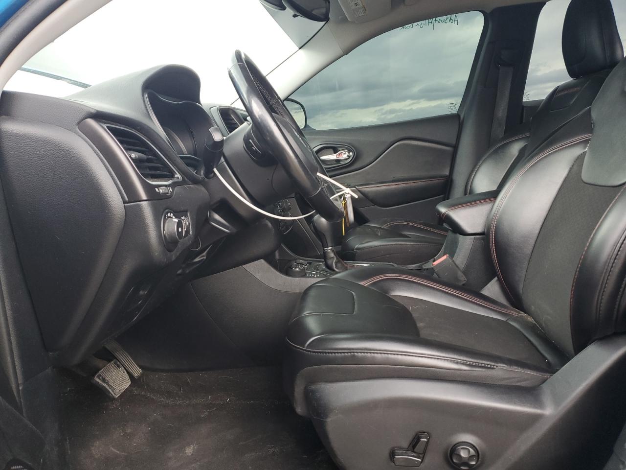 2019 Jeep Cherokee Trailhawk VIN: 1C4PJMBX9KD374454 Lot: 64264725