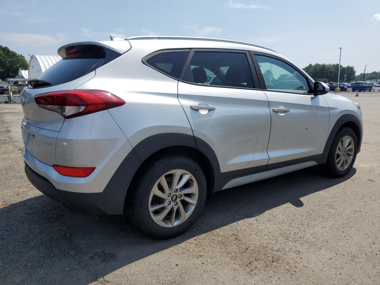 km8j3ca40ju625017 KM8J3CA40JU625017 2018 Hyundai Tucson Sel