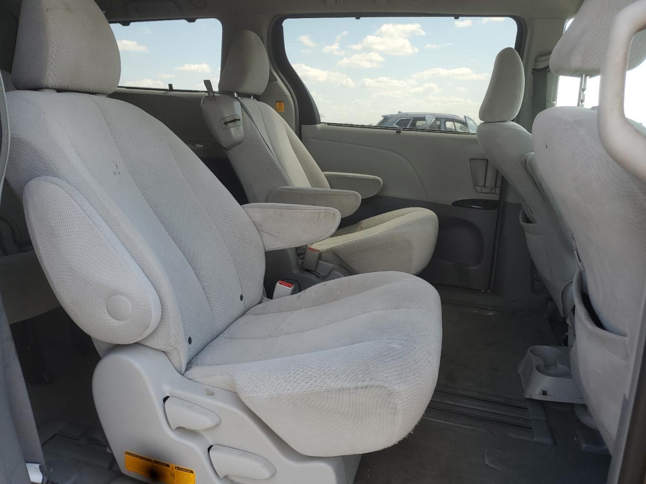 2012 Toyota Sienna Le VIN: 5TDKK3DC0CS223181 Lot: 62888045