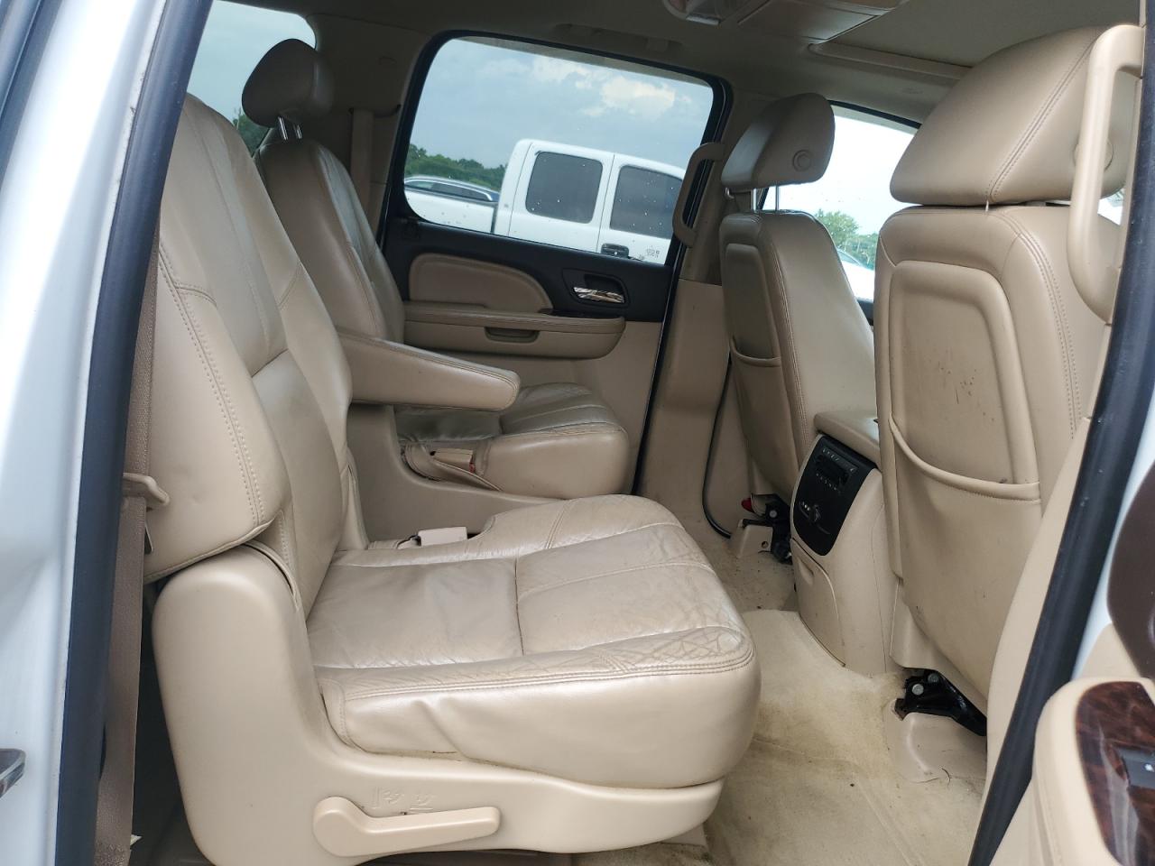2008 GMC Yukon Xl Denali VIN: 1GKFK66848J127817 Lot: 64902345