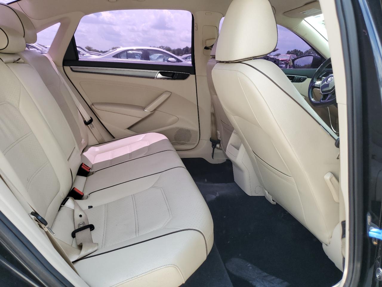 2017 Volkswagen Passat R-Line VIN: 1VWDT7A31HC068454 Lot: 66507695