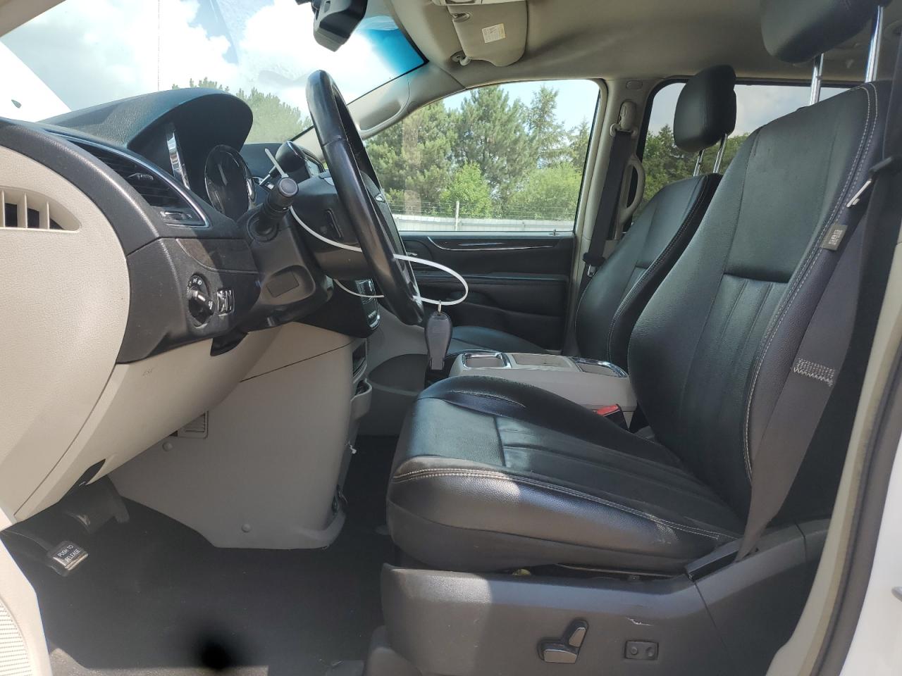 2015 Chrysler Town & Country Touring VIN: 2C4RC1BG4FR628222 Lot: 64839755