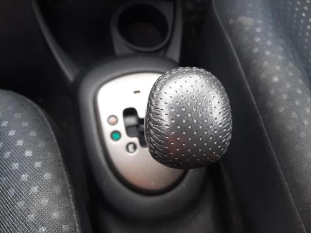 2010 TOYOTA YARIS TR V