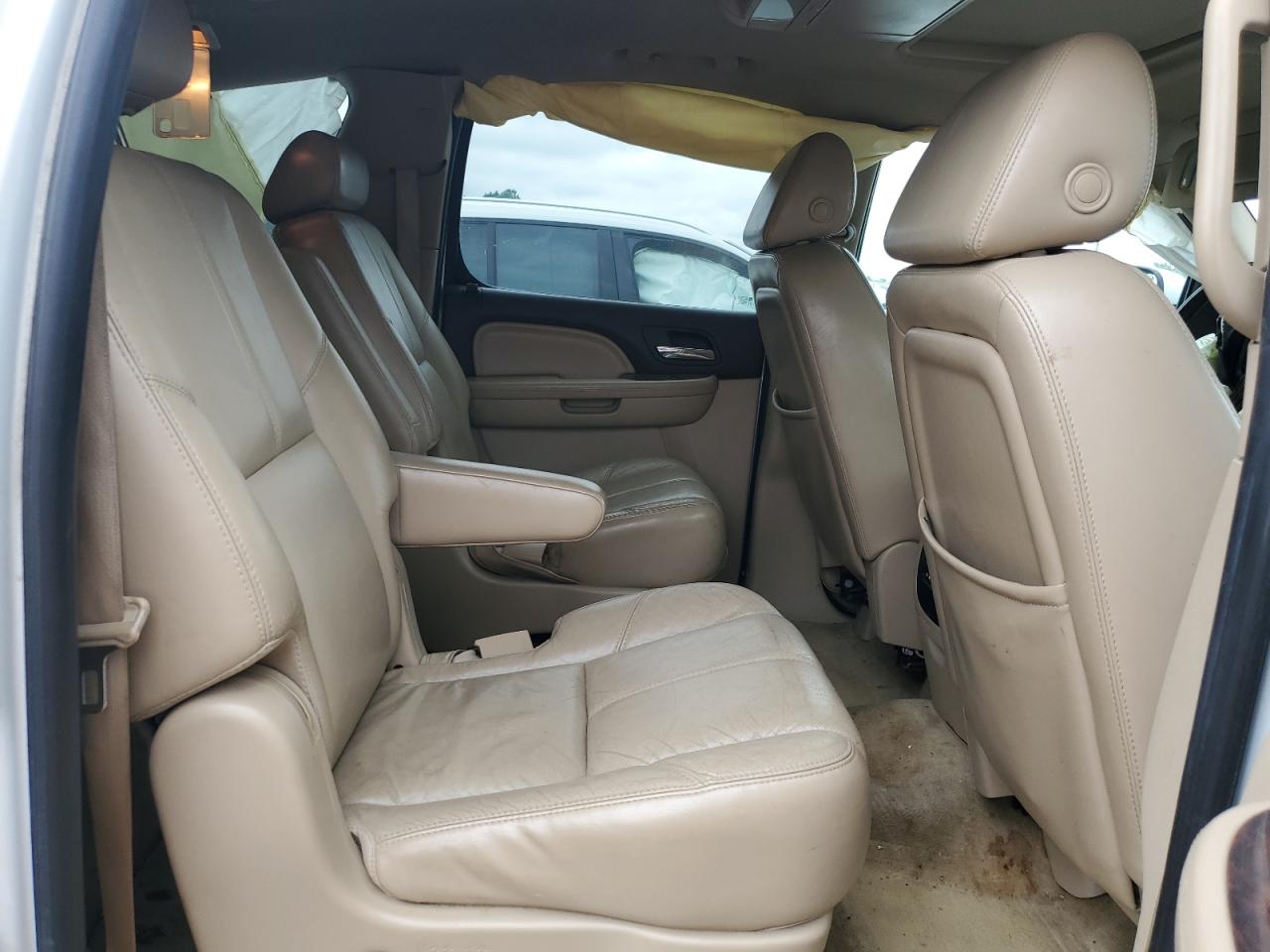 2007 GMC Yukon Xl Denali VIN: 1GKFK66857J233840 Lot: 63386725