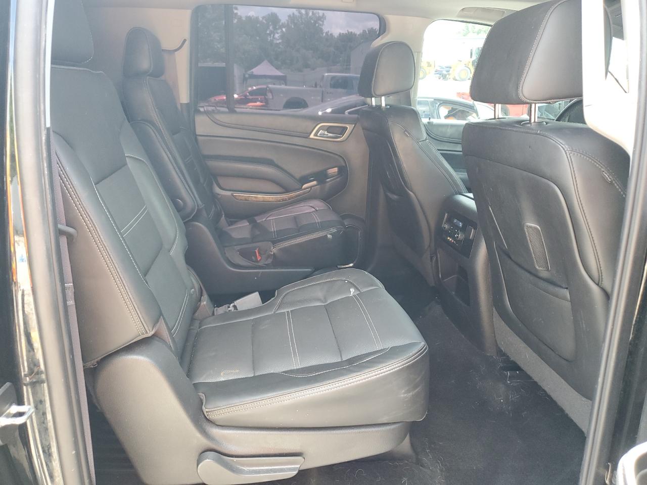 2016 GMC Yukon Xl Denali VIN: 1GKS2HKJ7GR270831 Lot: 64490645