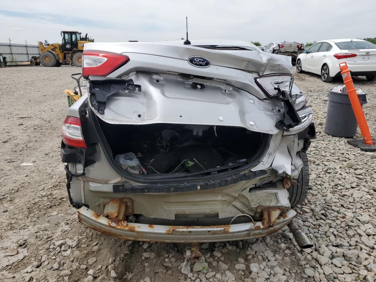 2015 Ford Fusion Se VIN: 3FA6P0H78FR165056 Lot: 90049055