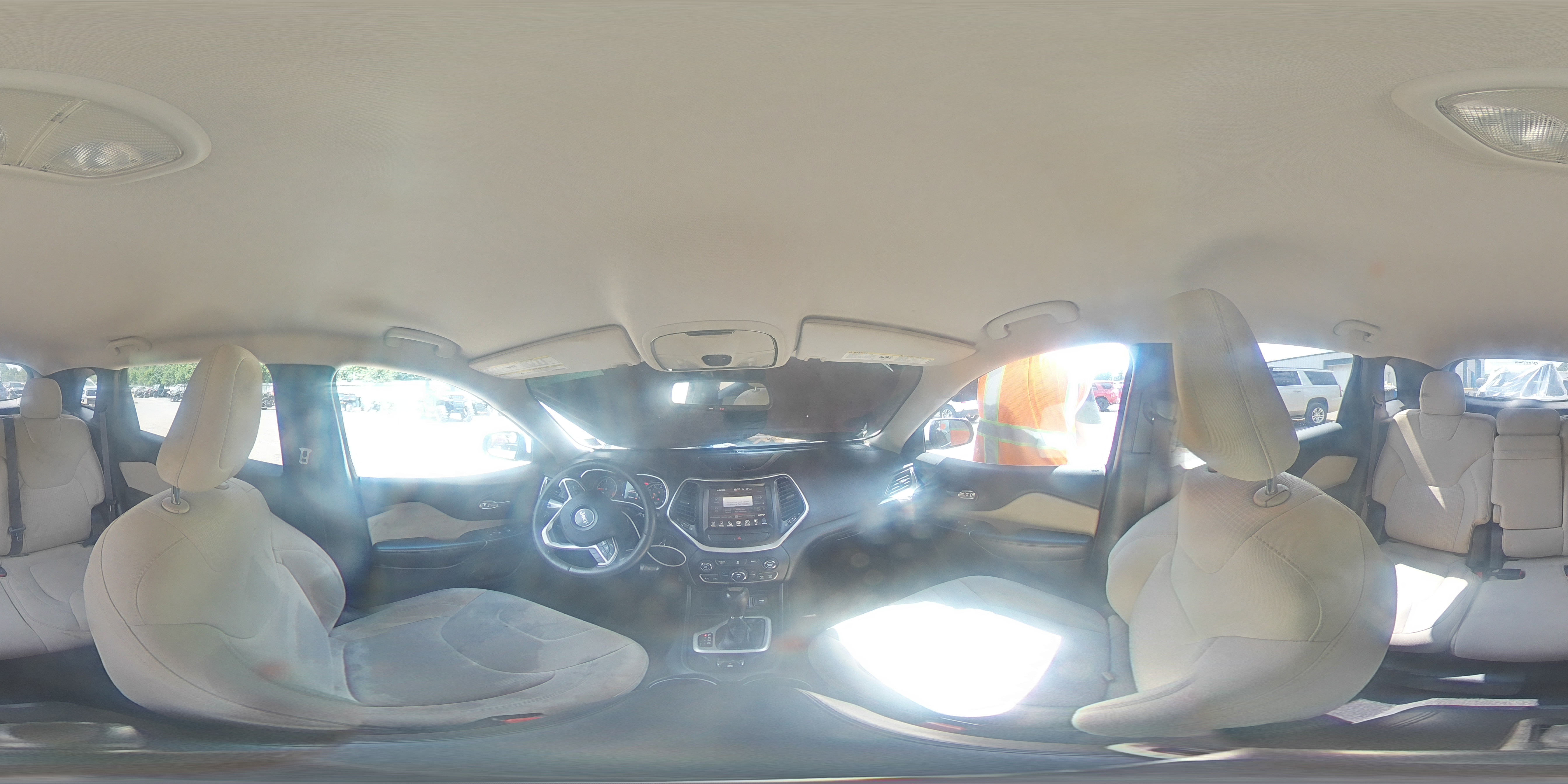 2015 Jeep Cherokee Latitude VIN: 1C4PJLCB0FW631802 Lot: 65800815