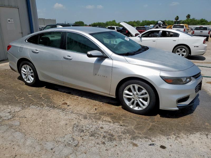 Sedans CHEVROLET MALIBU 2017 Srebrny