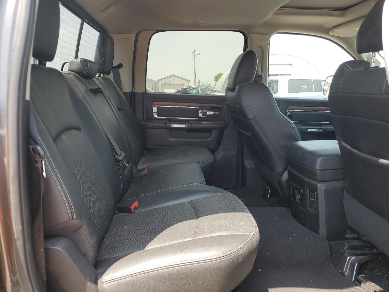 2016 Ram 3500 Laramie VIN: 3C63R3EL6GG272847 Lot: 65592835