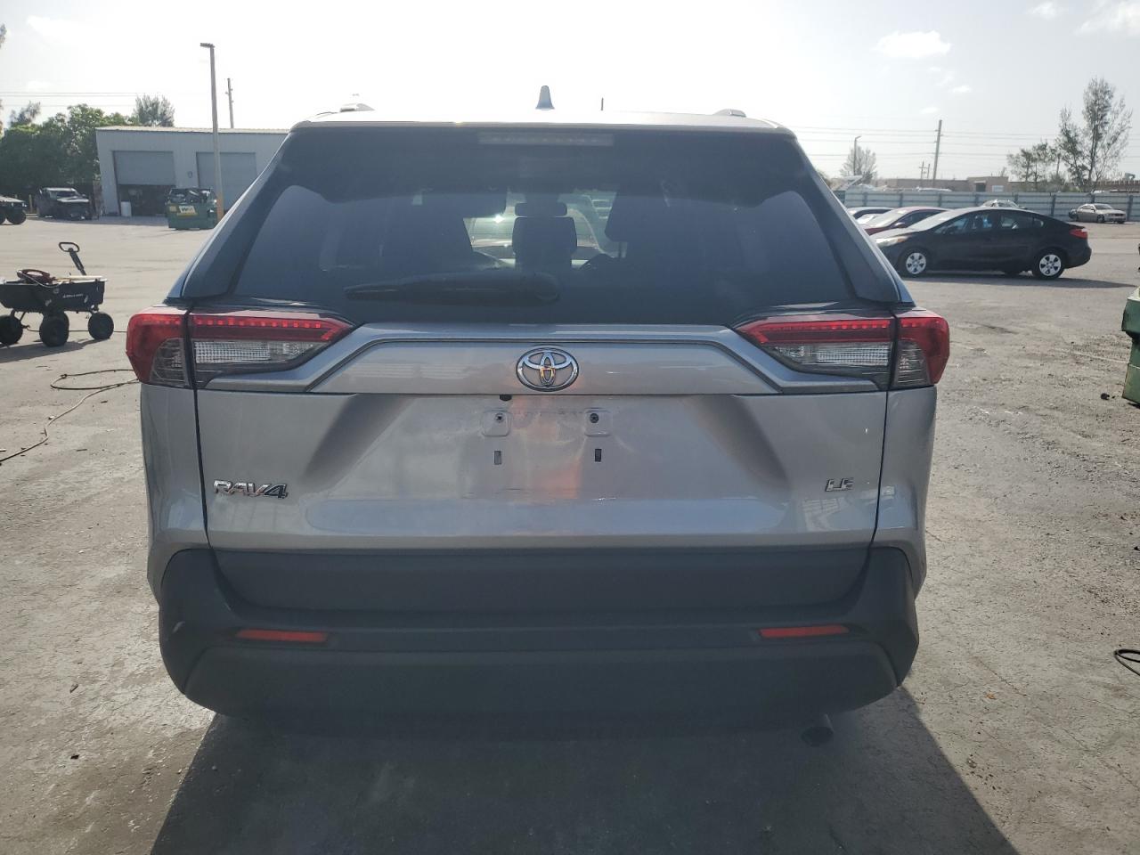 2019 Toyota Rav4 Le VIN: JTMH1RFV0KD508052 Lot: 66130925