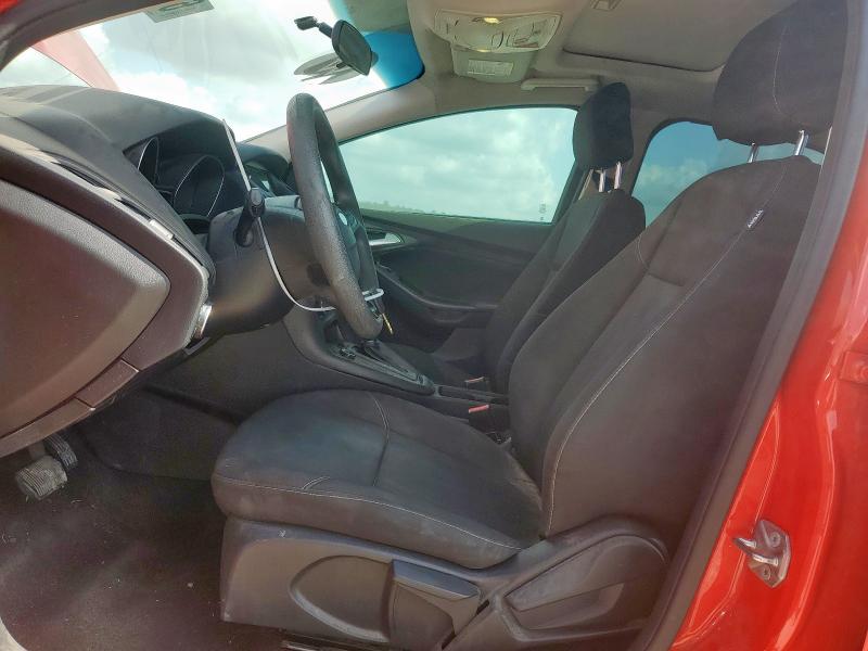  FORD FOCUS 2017 Czerwony