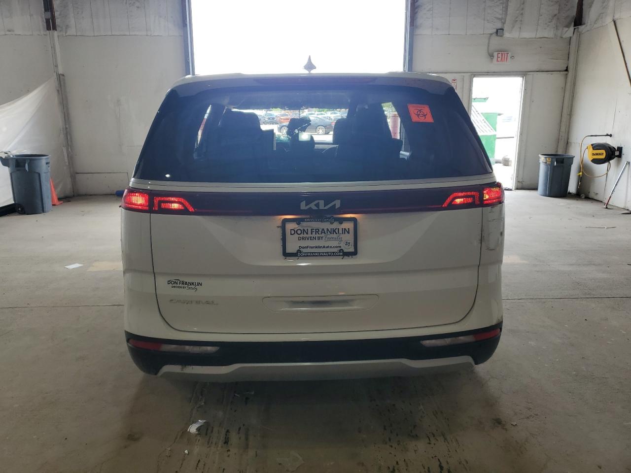 2024 Kia Carnival Lx VIN: KNDNB4H30R6415920 Lot: 64626125
