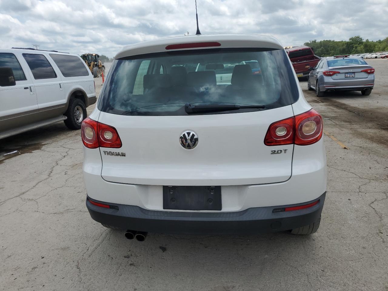 2011 Volkswagen Tiguan S VIN: WVGAV7AX4BW521163 Lot: 65358015