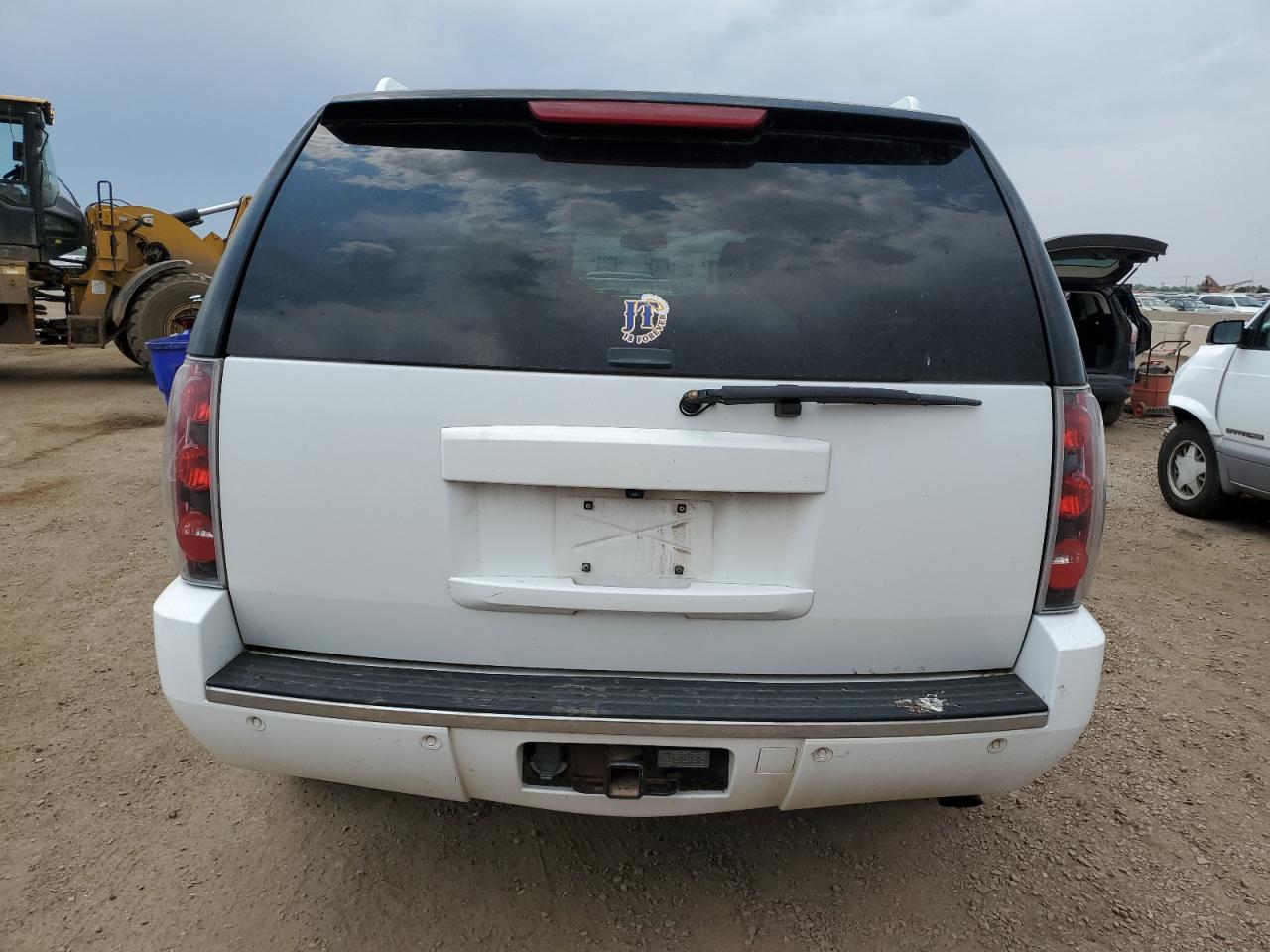 2007 GMC Yukon Xl Denali VIN: 1GKFK66857J320413 Lot: 64171875