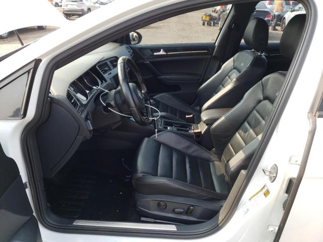 Hatchbacks VOLKSWAGEN GOLF 2017 Biały
