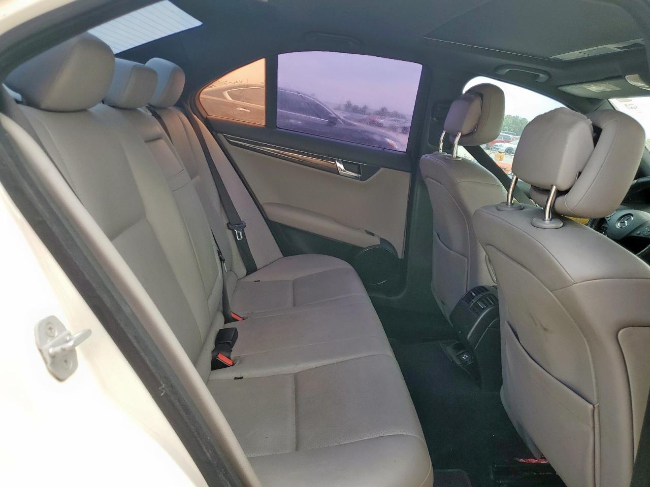 2008 Mercedes-Benz C 350 VIN: WDDGF56X28F054493 Lot: 65301855