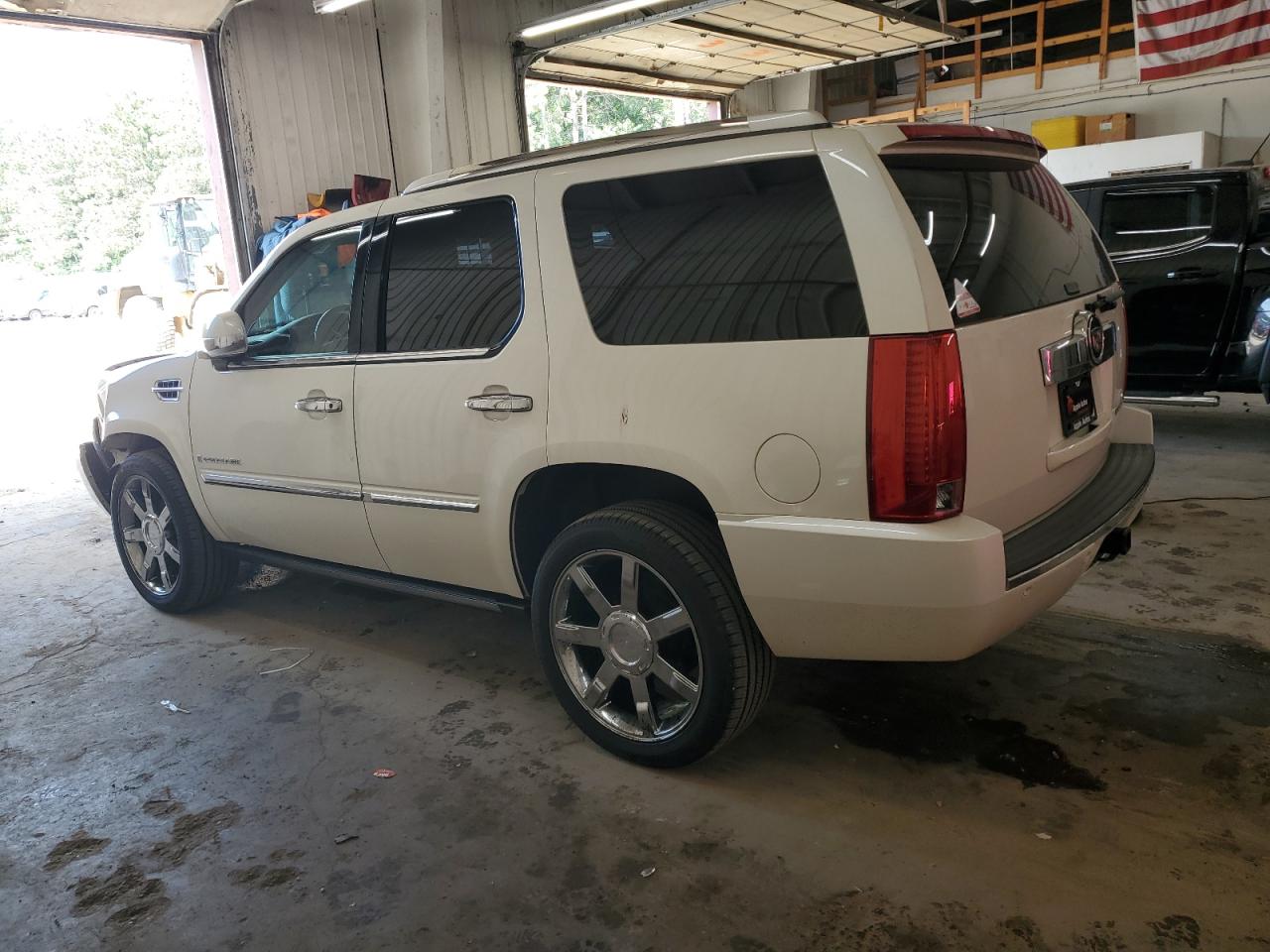 2007 Cadillac Escalade Luxury VIN: 1GYFK63877R427958 Lot: 64751035
