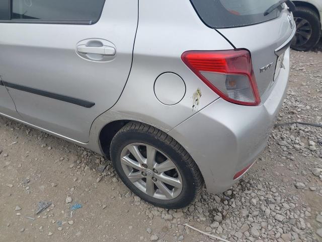 2012 TOYOTA YARIS TR V