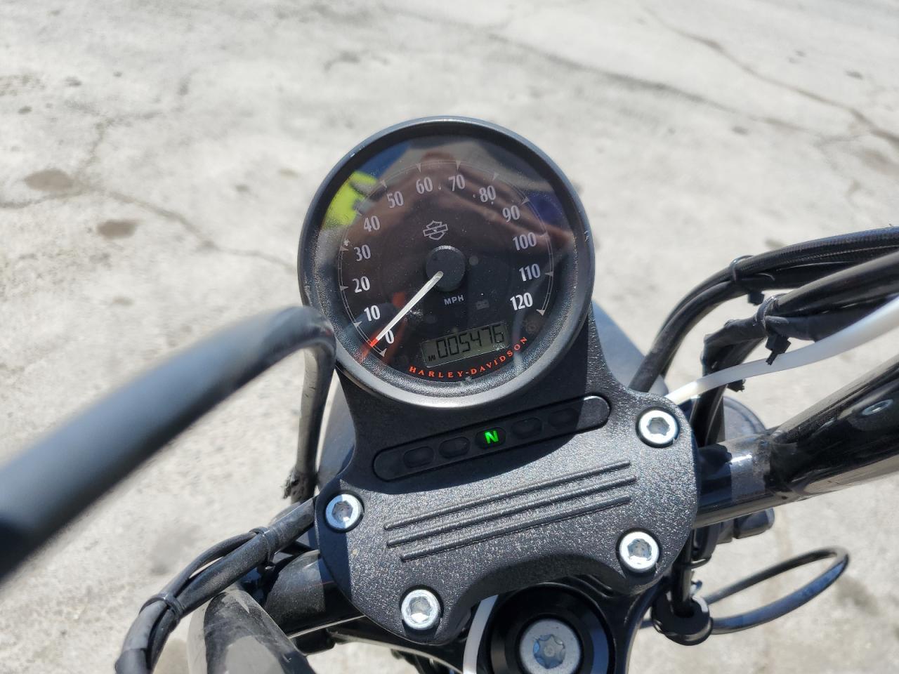 2017 Harley-Davidson Xl883 Iron 883 VIN: 1HD4LE210HC435086 Lot: 65709835