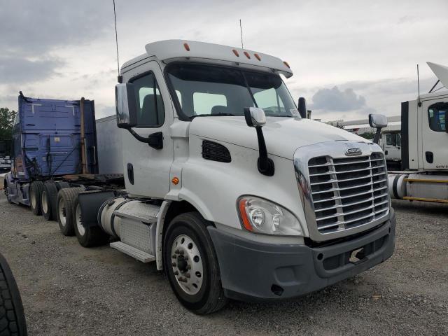 2018 Freightliner Cascadia 113 Semi Truck