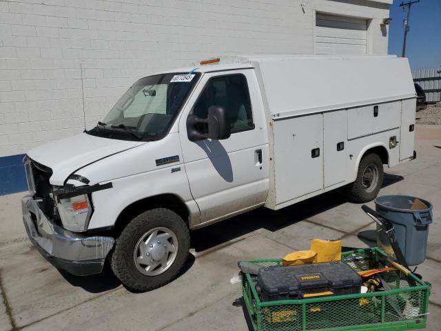 2017 Ford Econoline E350 Super Duty Cutaway Van  