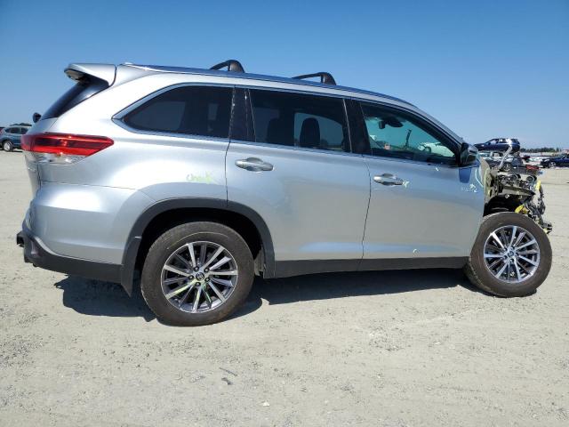  TOYOTA HIGHLANDER 2019 Srebrny
