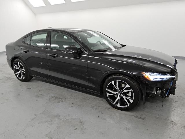  VOLVO S60 CORE 2024 Черный