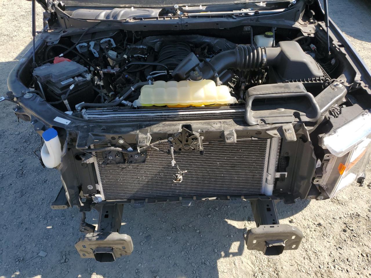2022 Ford F150 VIN: 1FTMF1C50NKE60266 Lot: 64695395