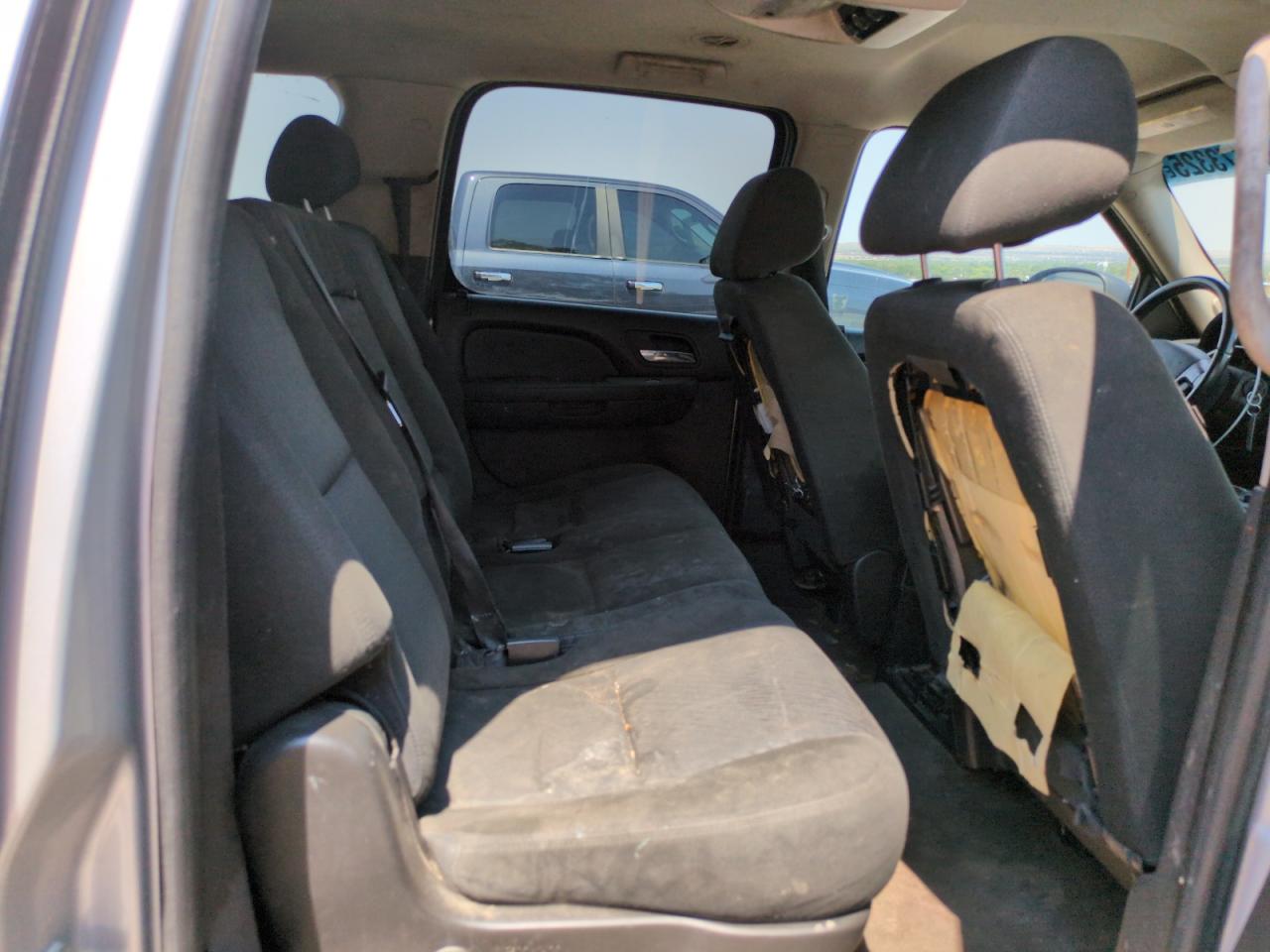 2010 Chevrolet Suburban K1500 Ls VIN: 1GNUKHE36AR139194 Lot: 64773325