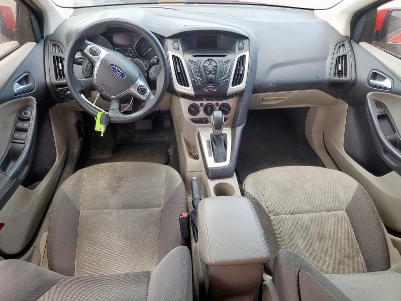  FORD FOCUS 2014 Красный