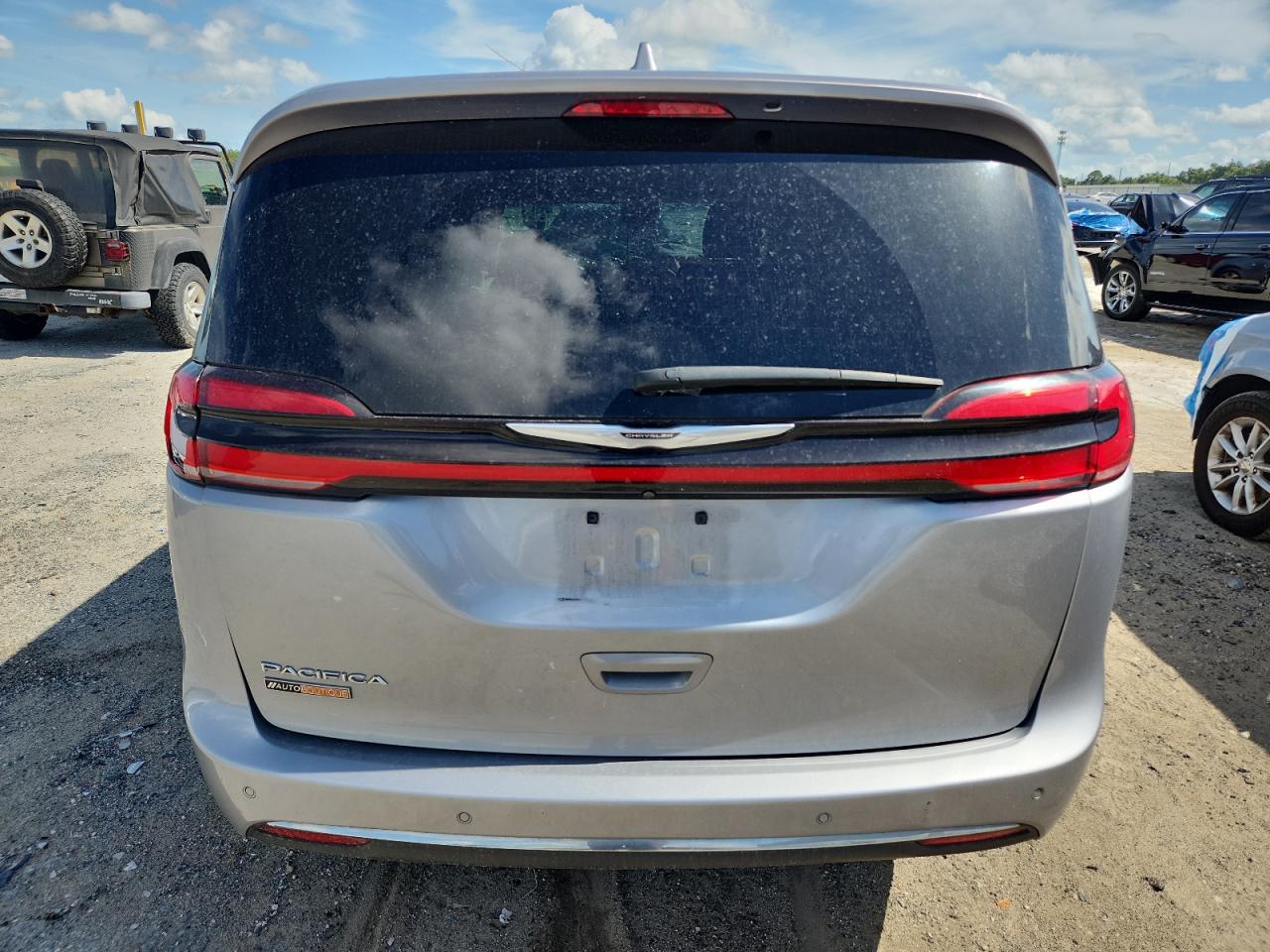 2021 Chrysler Pacifica Touring L VIN: 2C4RC1BG7MR585055 Lot: 64984625