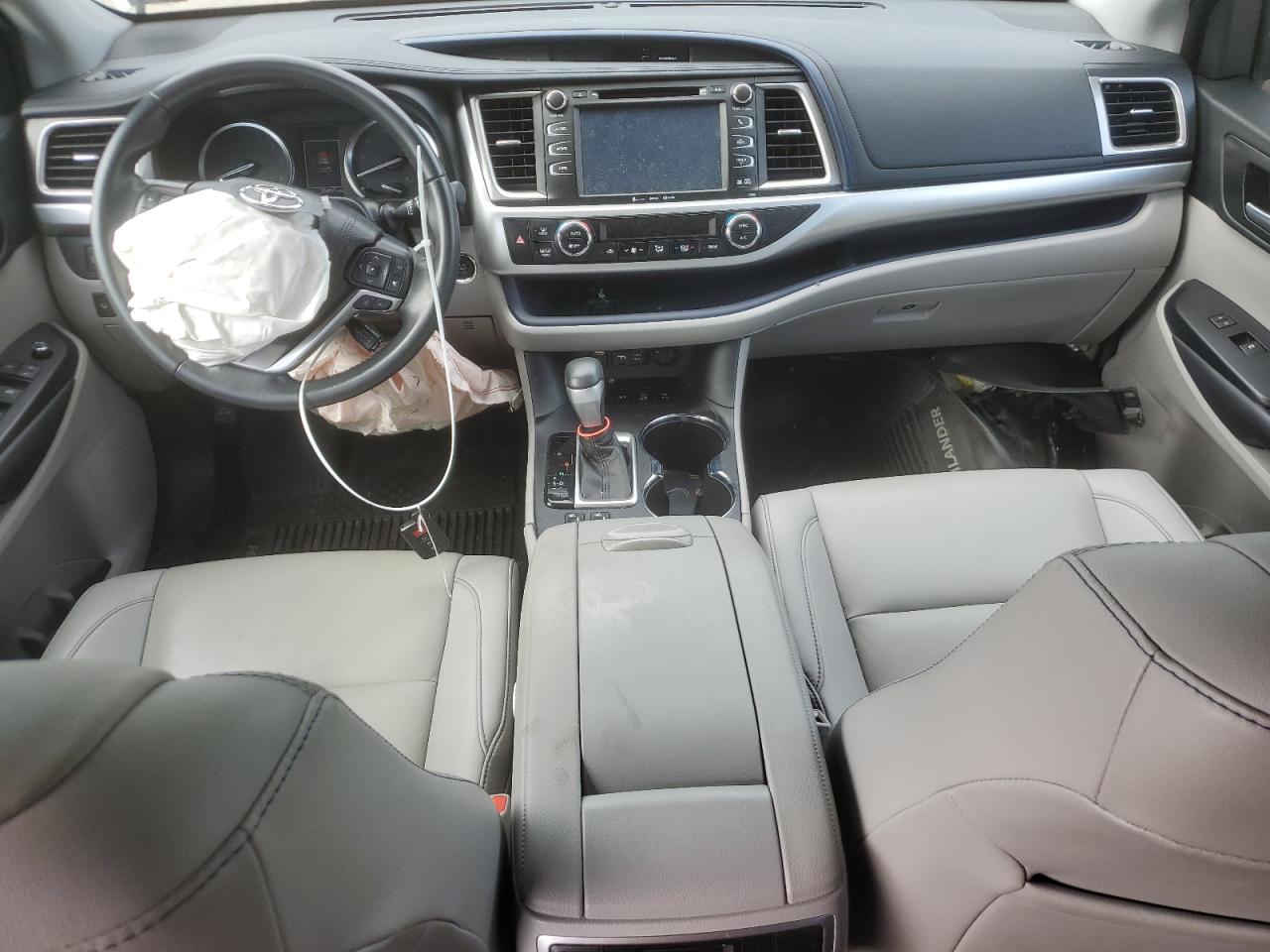 2019 Toyota Highlander Se VIN: 5TDJZRFH7KS955339 Lot: 64365925