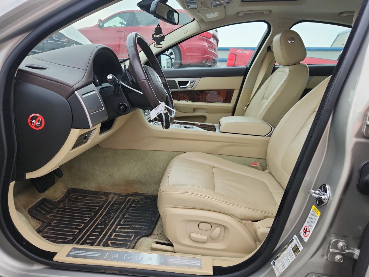 sajwa0fb2bls03250 SAJWA0FB2BLS03250 2011 Jaguar Xf