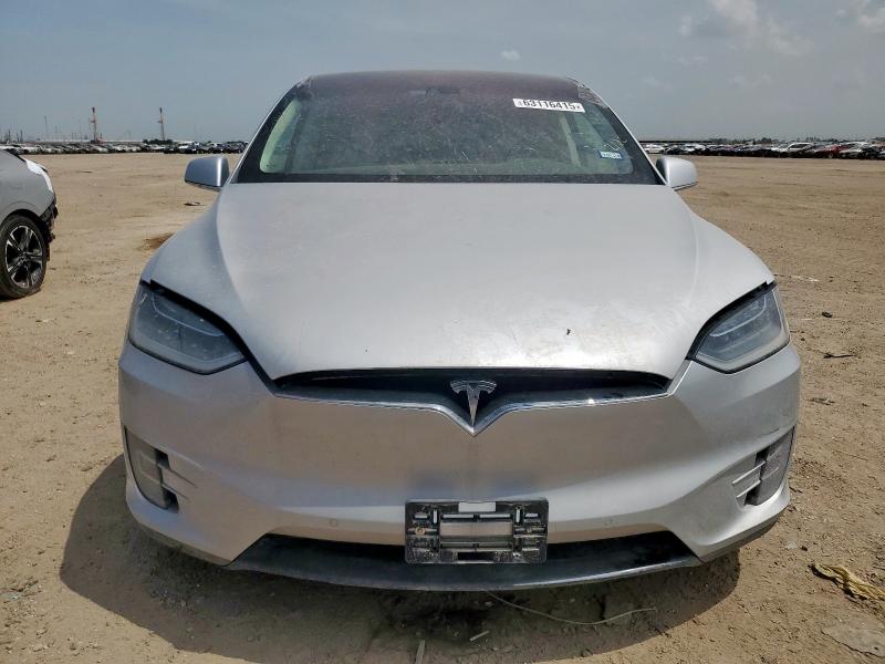 Parquets TESLA MODEL X 2016 Srebrny